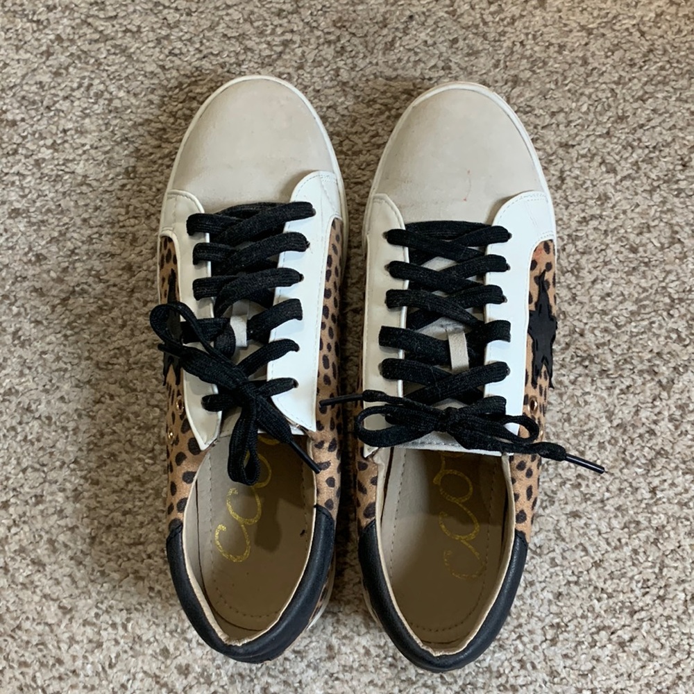 Super chic sneakers!